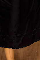 Vintage Unterrock schwarz bestickt