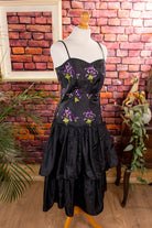 Cocktailkleid schwarz Veilchen