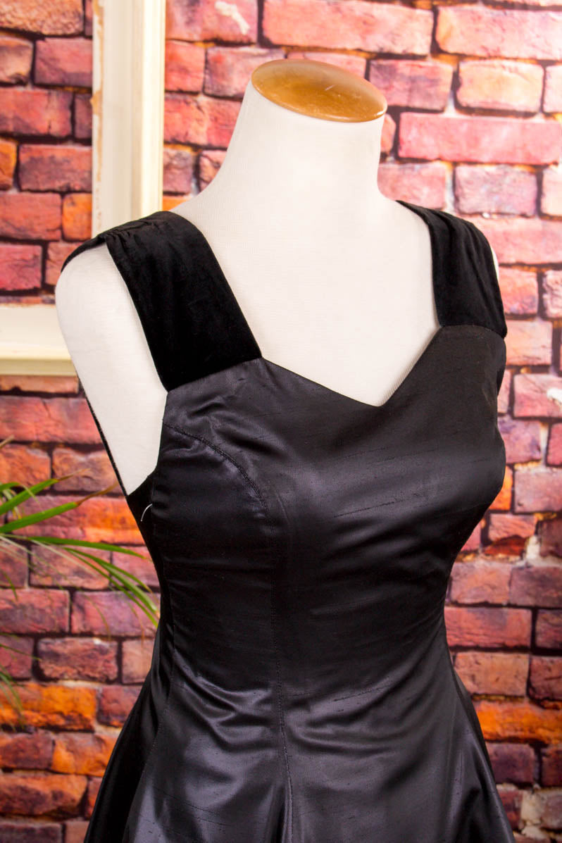 Tanzkleid schwarz Schimmer