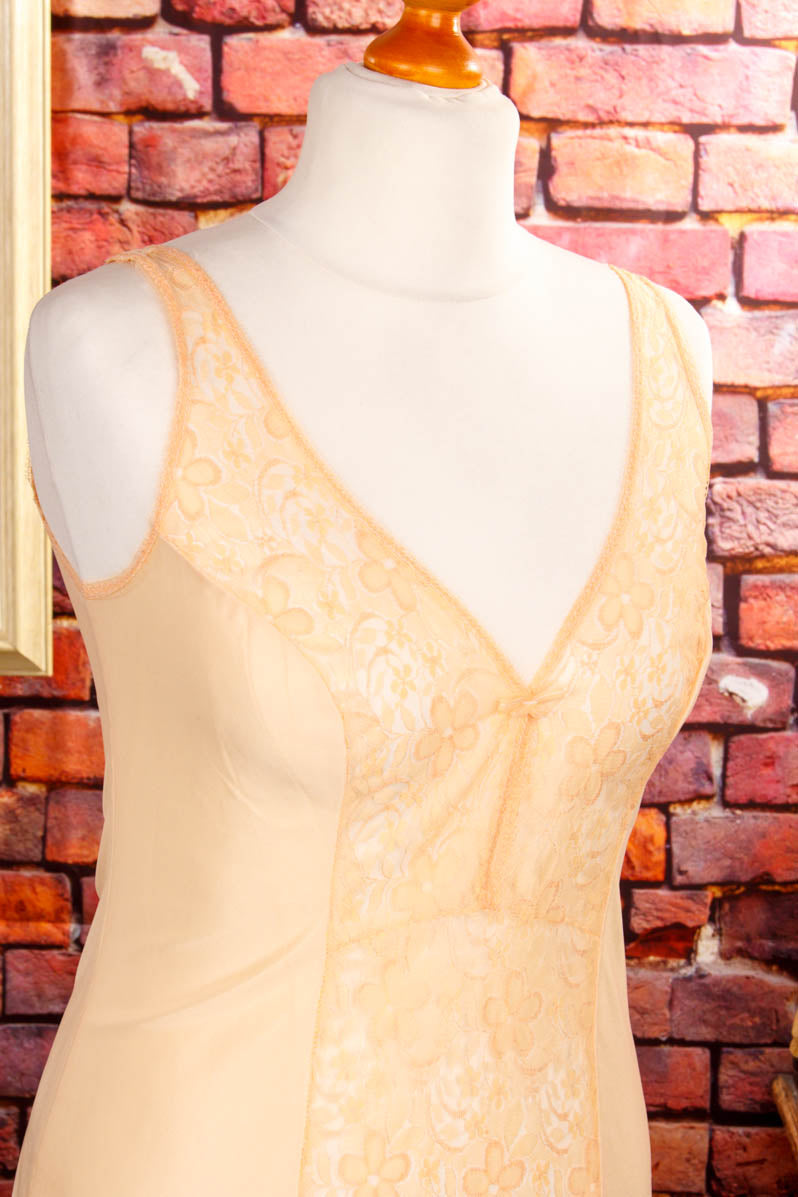 VEB Unterkleid apricot lang