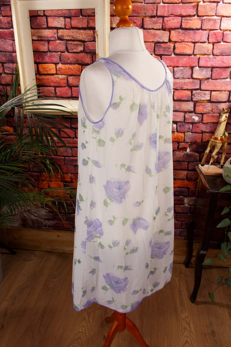 Vintage Nachtkleid flieder Blumen