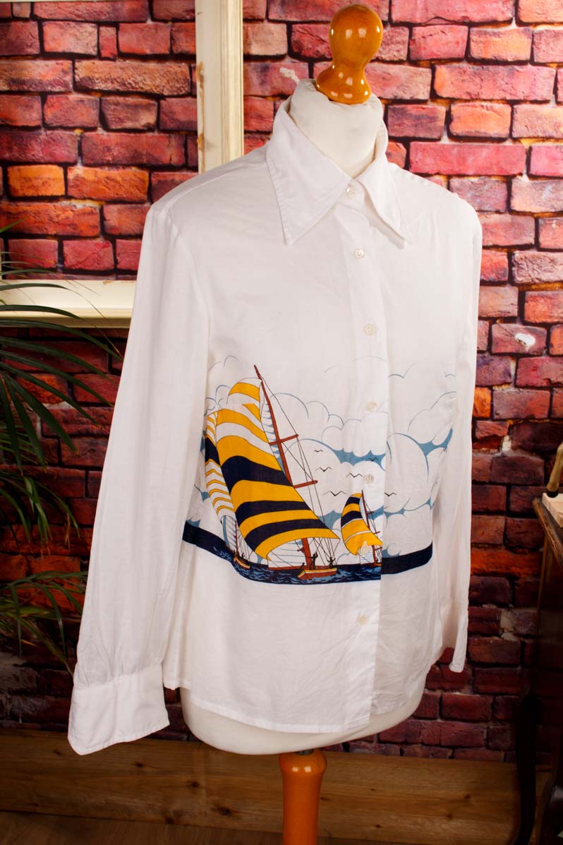 Vintage Bluse weiß Segelmuster