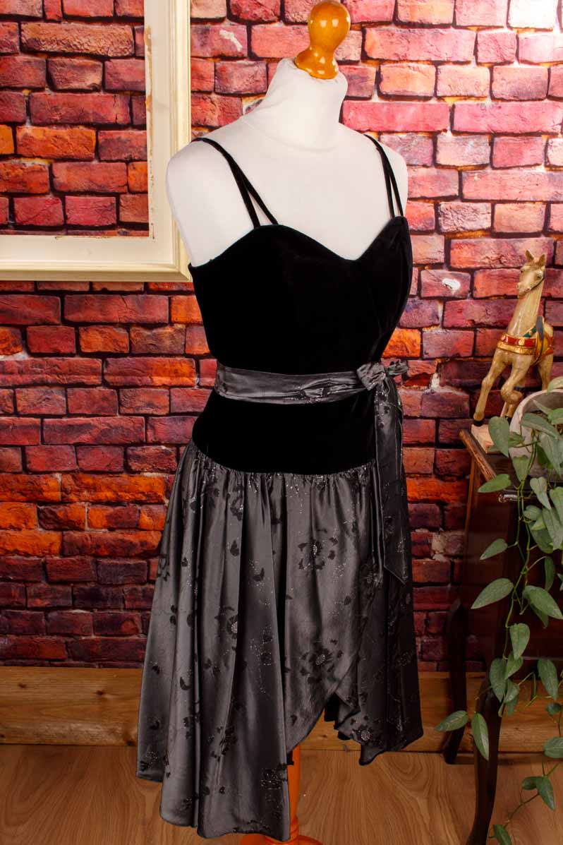 festliches Cocktailkleid schwarz silber