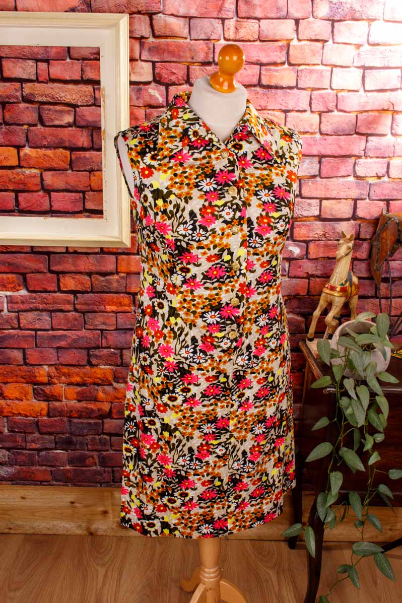 70s Schlagerkleid leuchtend bunt Kragen