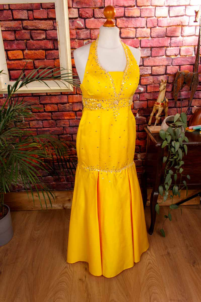 extravagantes Abendkleid gelb Perlen