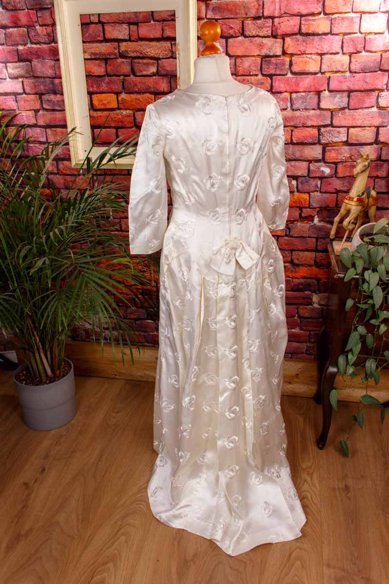 60s Jahre Brautkleid weiß Satin