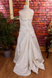 Neckholder Brautkleid mit Schleppe