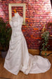 Neckholder Brautkleid mit Schleppe
