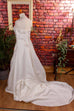 Neckholder Brautkleid mit Schleppe