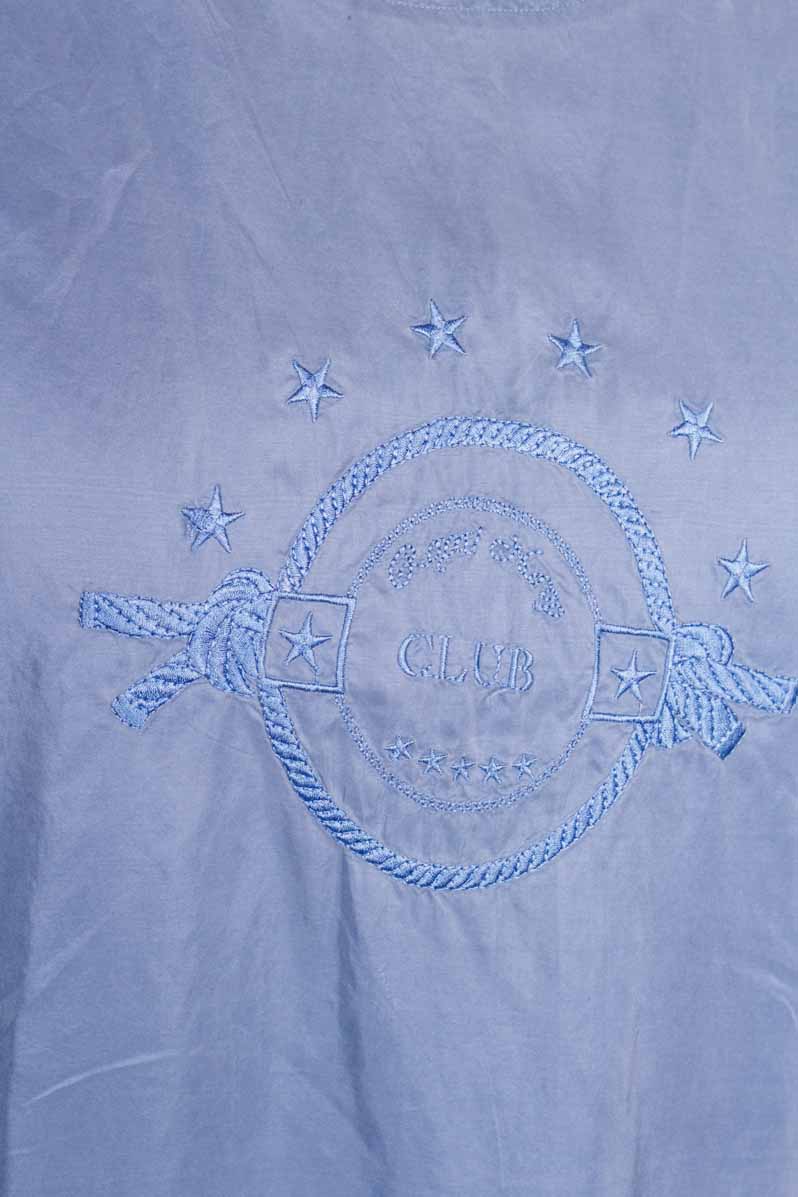 Seidentop taubenblau bestickt