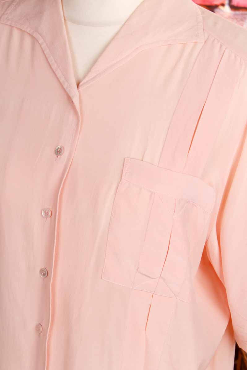 puderfarbene Seidenbluse