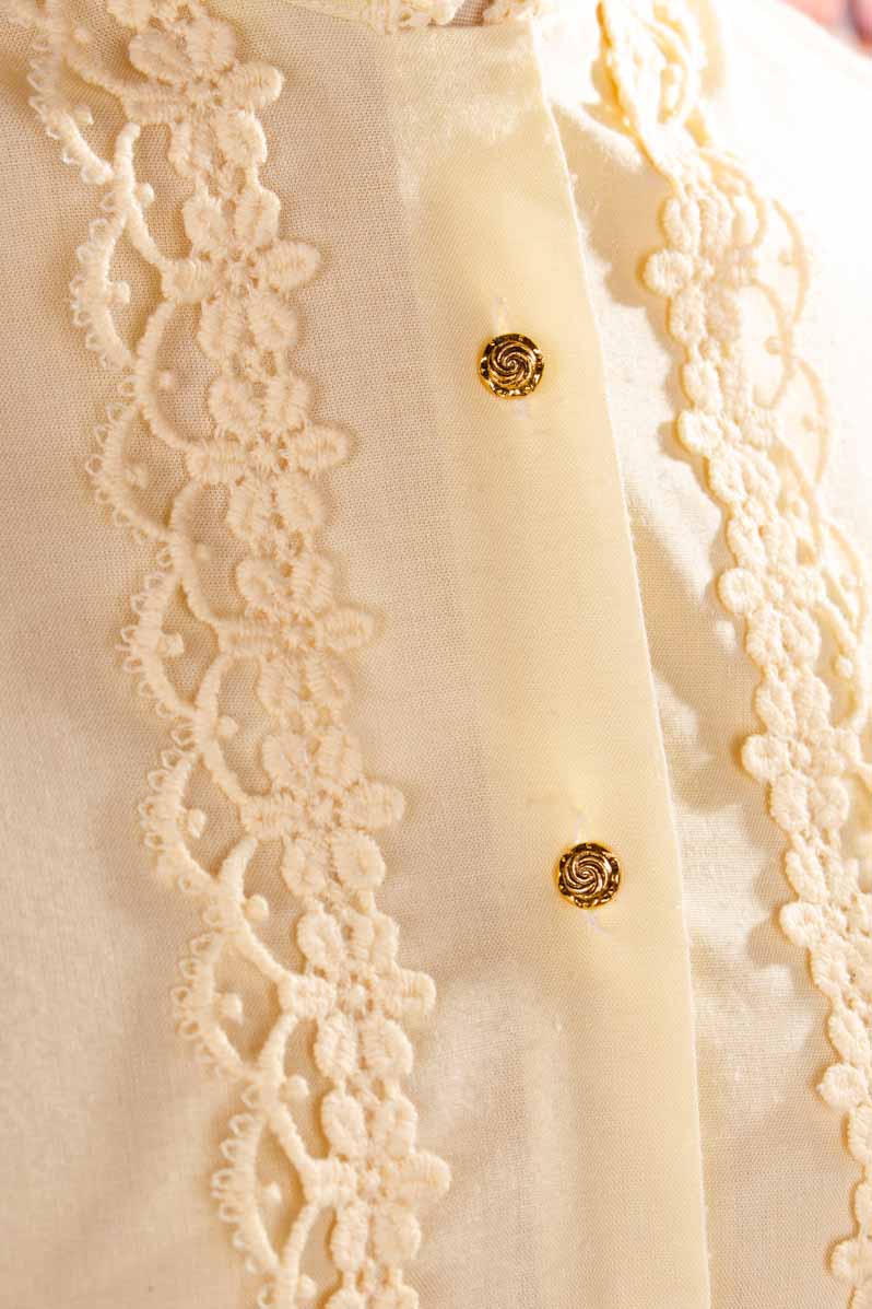 Trachtenbluse beige Stehkragen