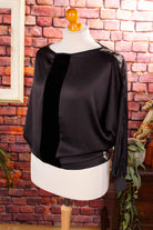 elegantes Fledermaustop schwarz Satin