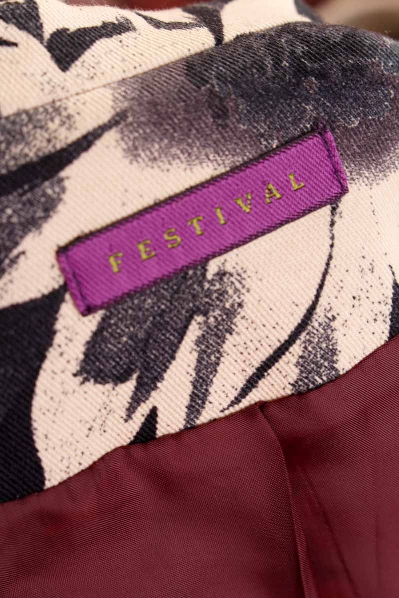 elegantes Kostüm schwarz beige