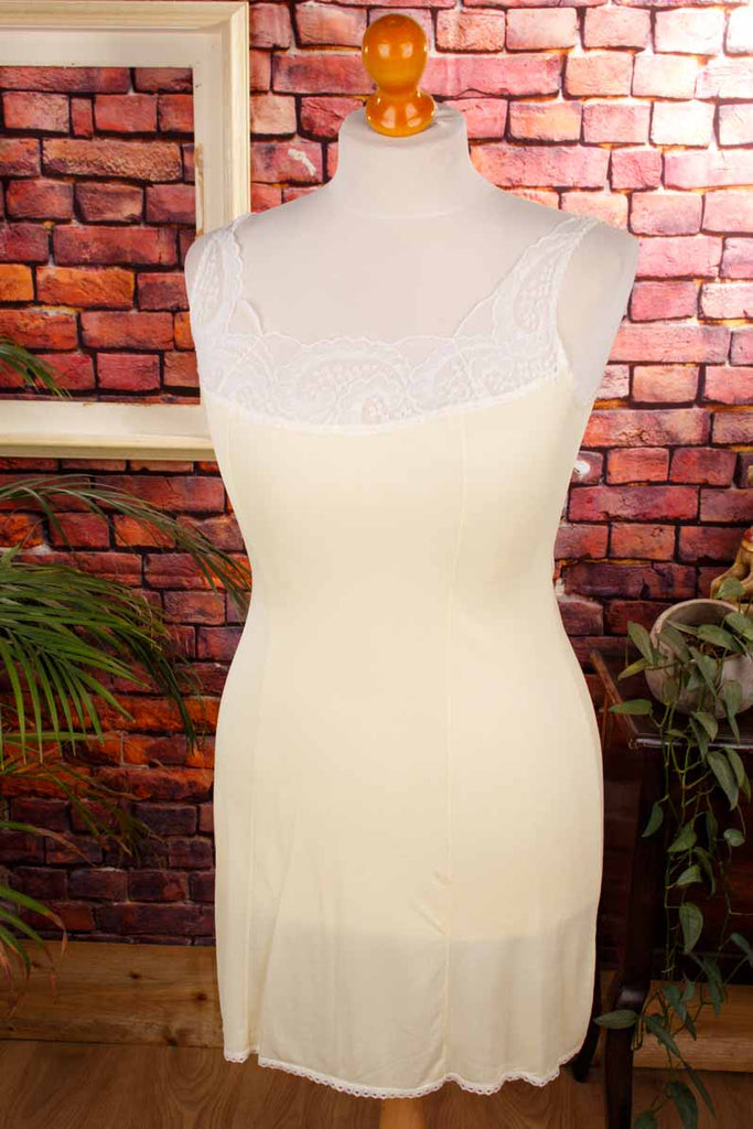Unterkleid zart gelb