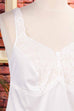 Unterkleid seidig weiß