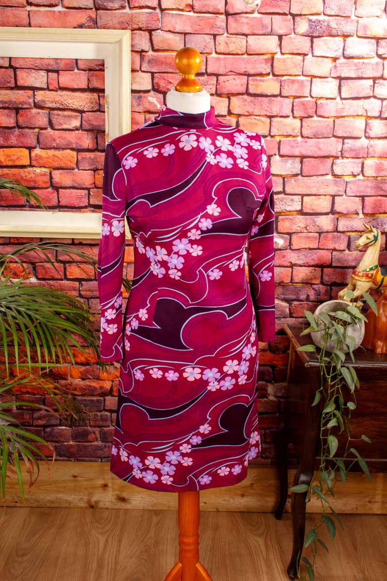 60s Stretchkleid lila Stehkragen