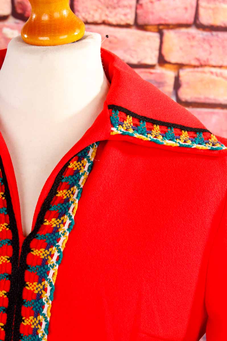 70s Schlagerkleid rot Megakragen