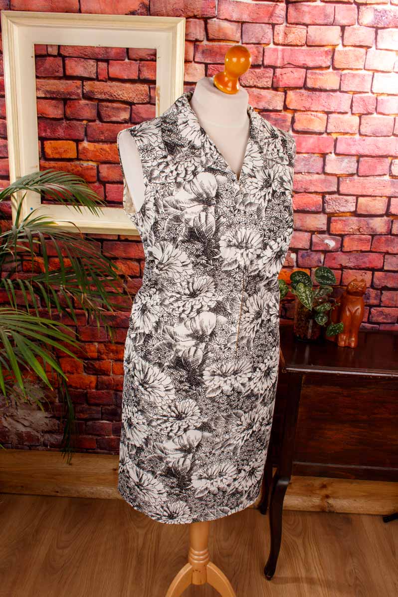 Stretchkleid schwarz weiß Blumen