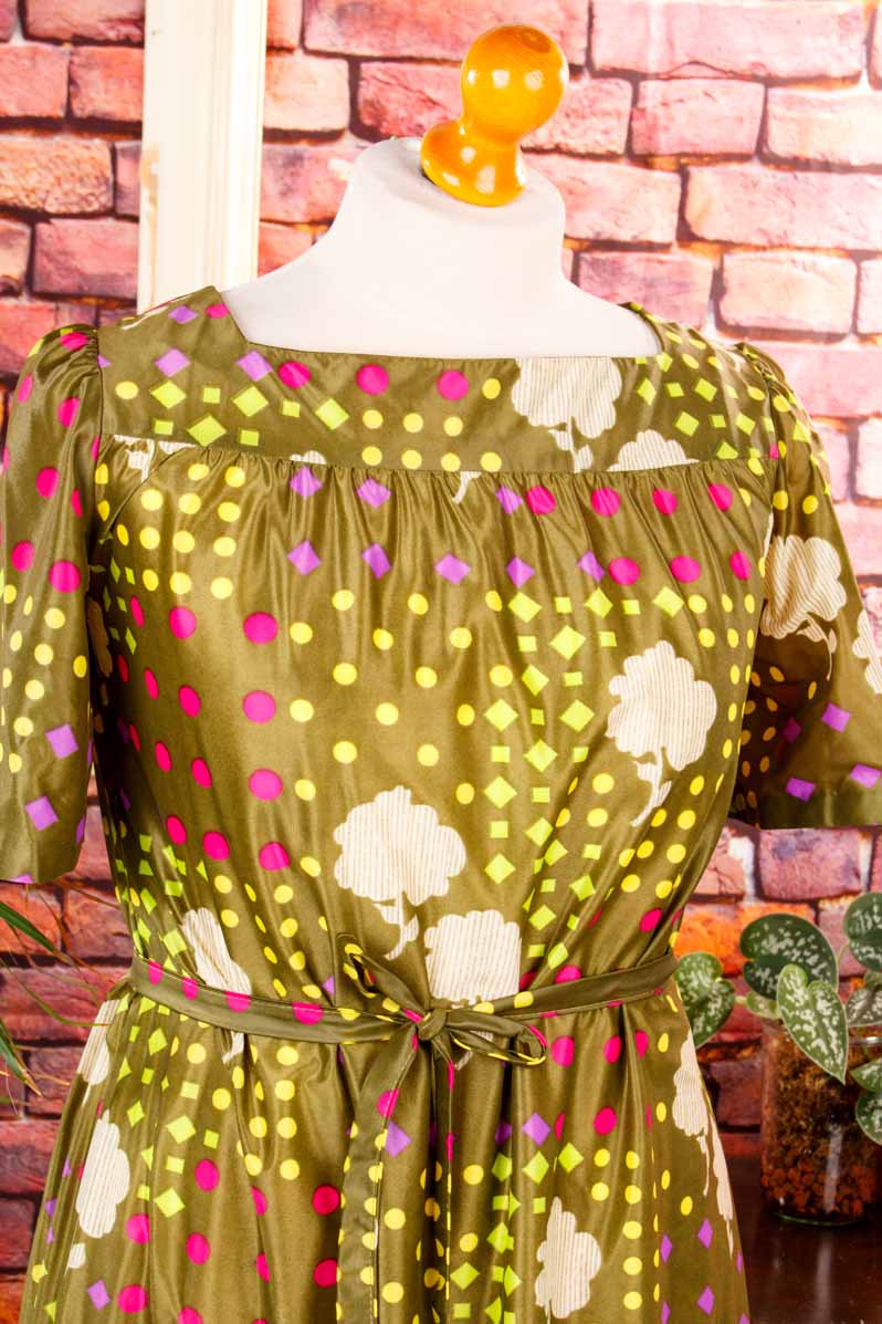 Nylon Kleid grün bunt