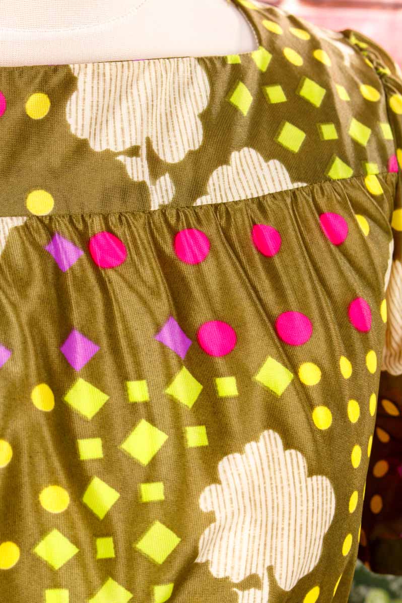 Nylon Kleid grün bunt