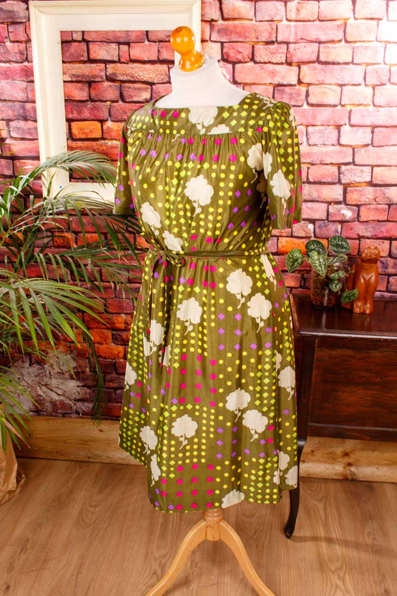 Nylon Kleid grün bunt