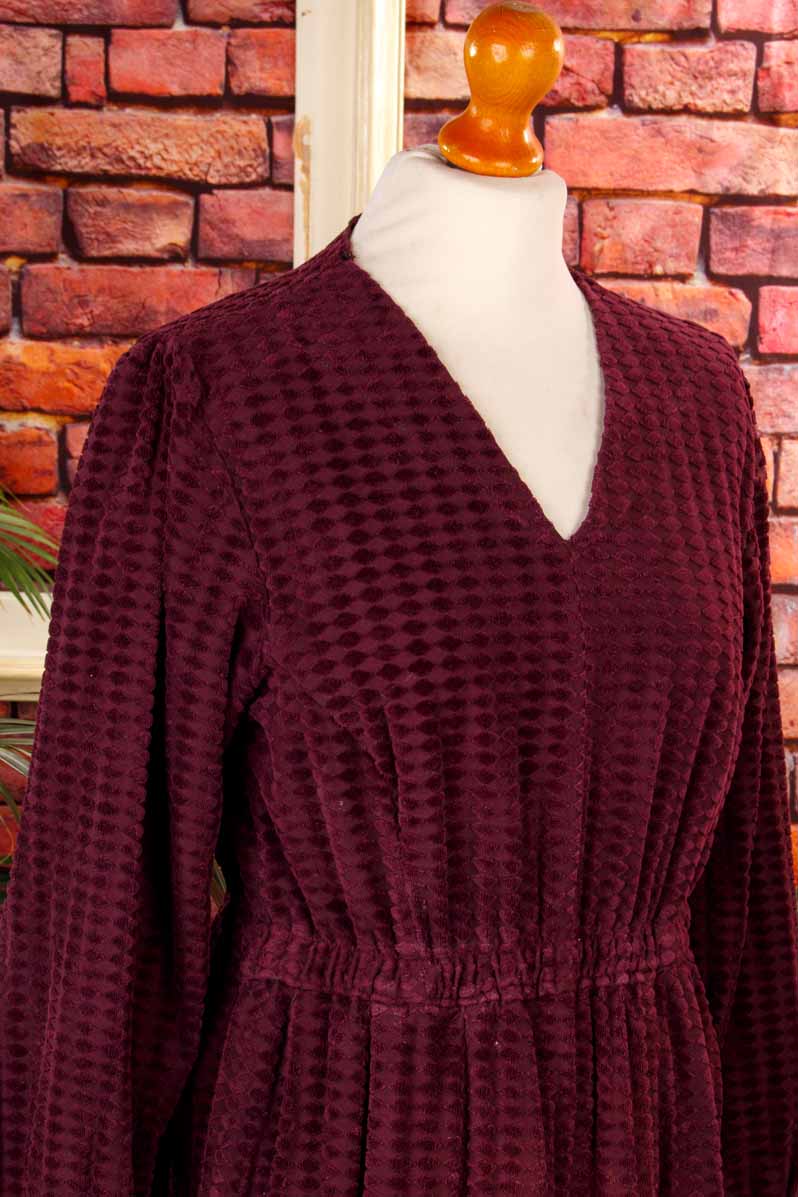 Hauskleid weinrot Samt