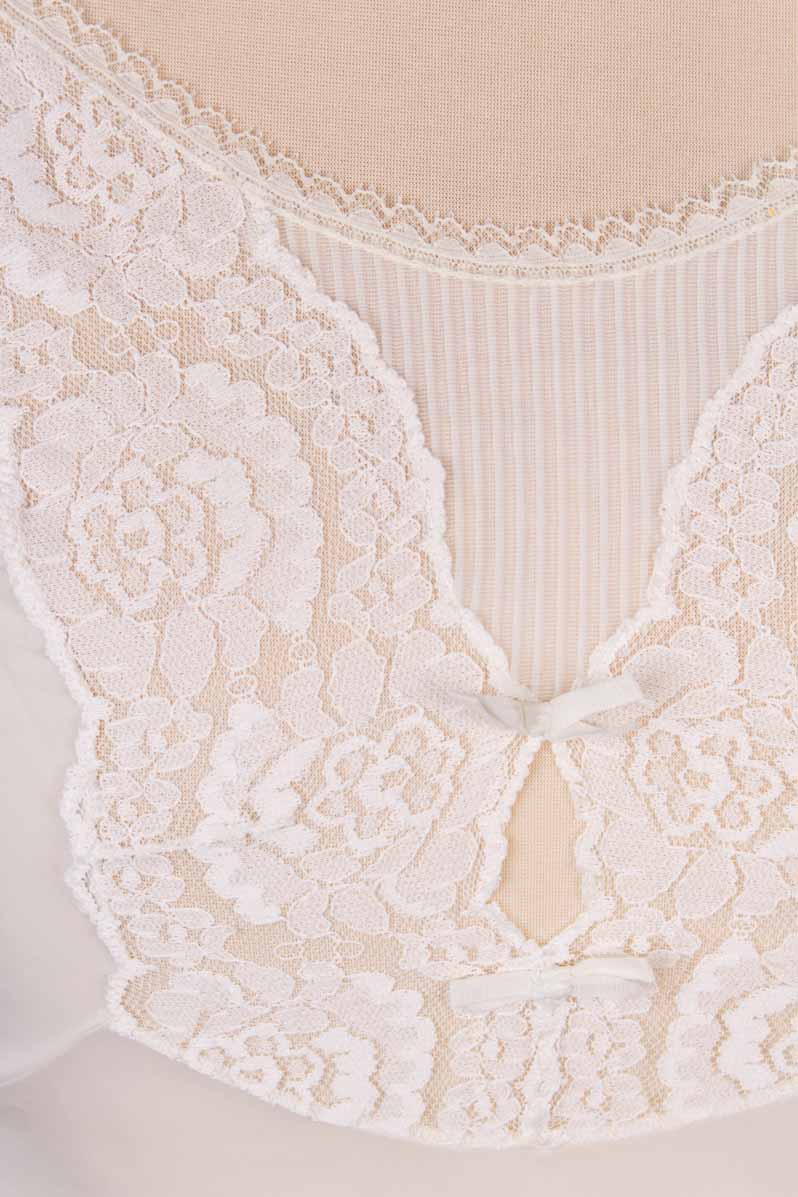 zartes Unterkleid weiß Spitze