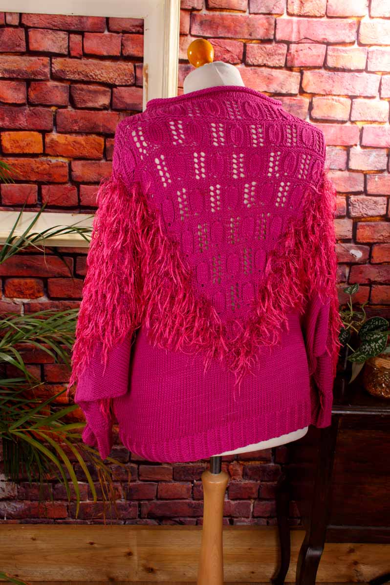 Fledermaus Zottelpulli pink