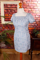 hellblaues Brokat Abendkleid