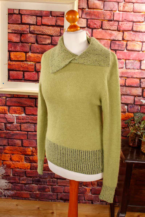 Angora Pullover grün Kragen