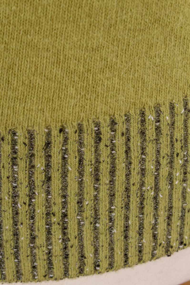 Angora Pullover grün Kragen