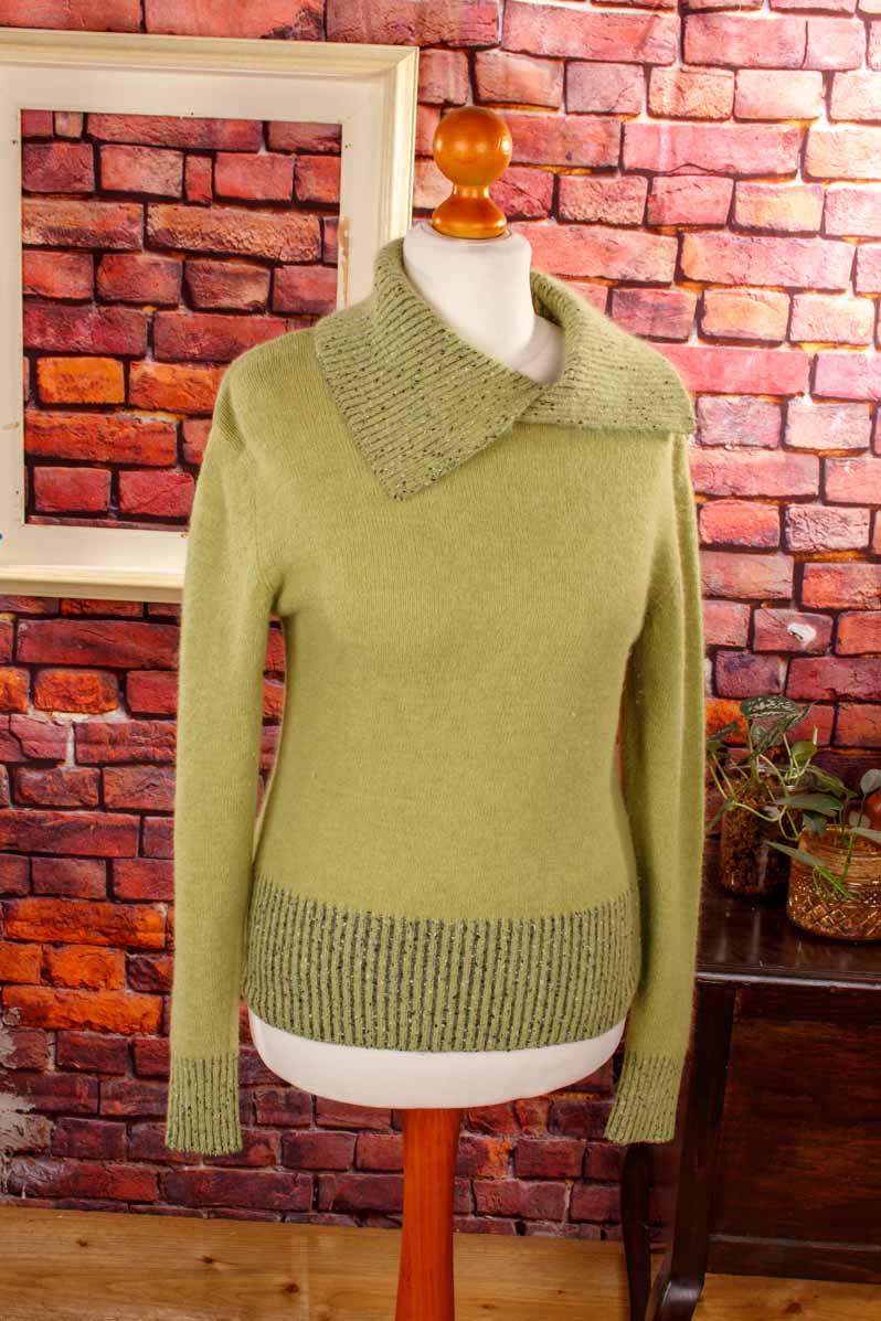 Angora Pullover grün Kragen