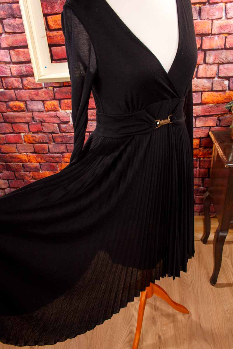 leichtes Plisseekleid schwarz