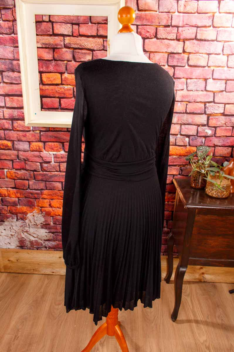 leichtes Plisseekleid schwarz