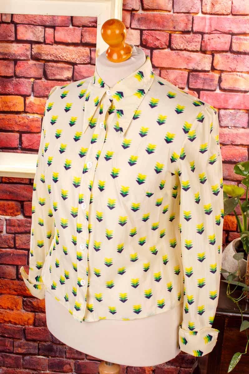 DDR Bluse beige grün Muster