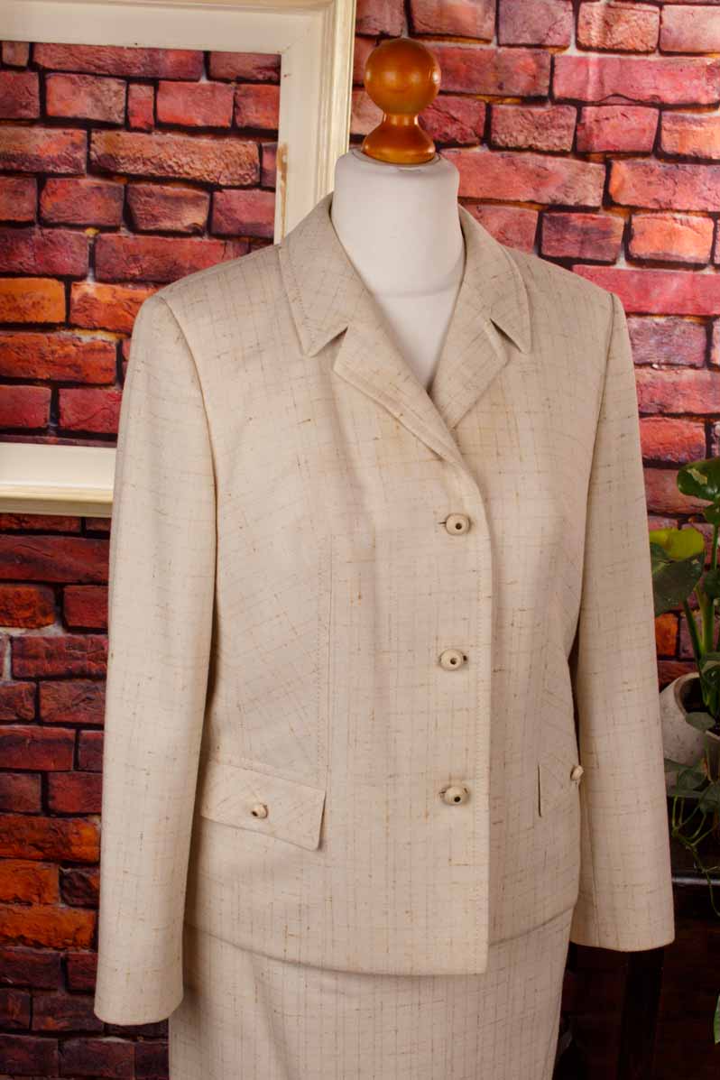 Wollkostüm beige