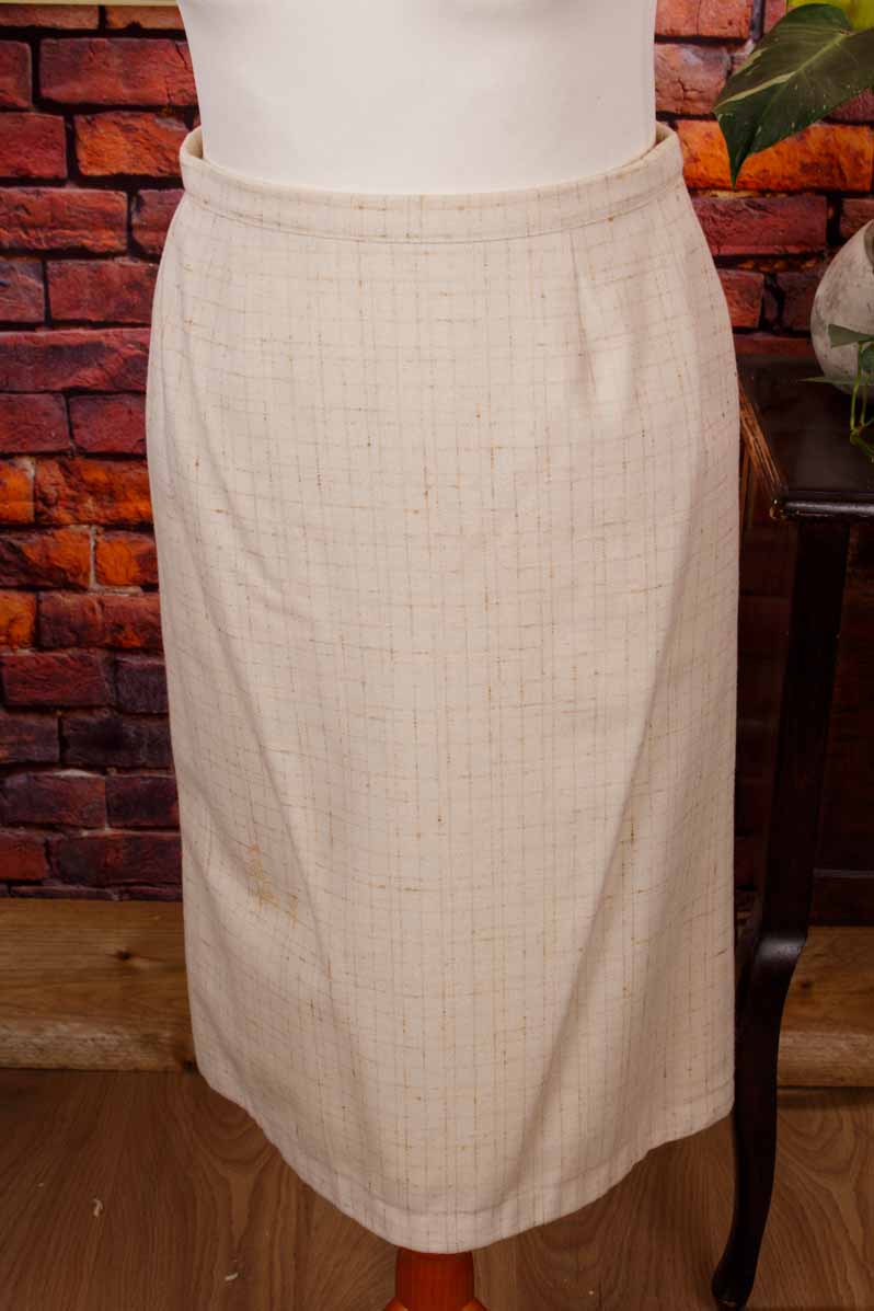 Wollkostüm beige