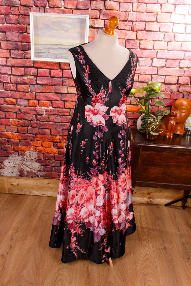 70s Maxikleid schwarz pink Blumen