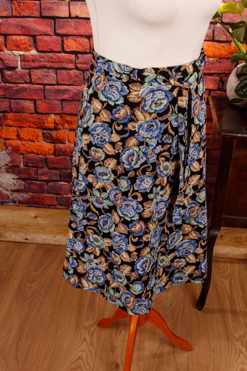 70s Stiefelrock bunt Blumen