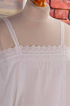 antikes Nachthemd weiß Monogramm IM