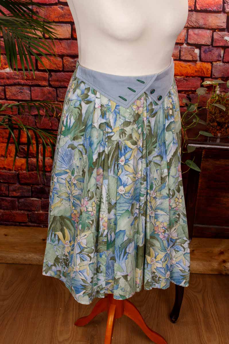 Stiefelrock blau Blumen