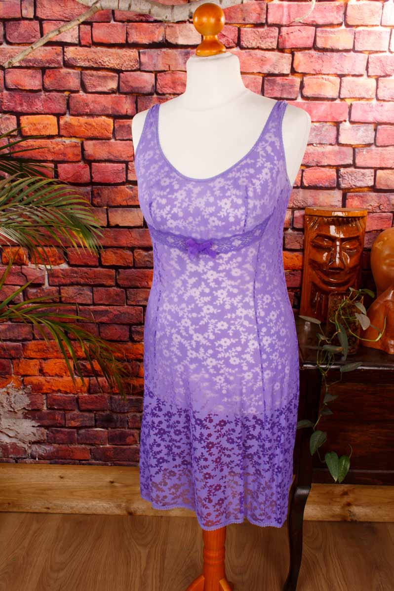 sexy Unterkleid lila Spitze