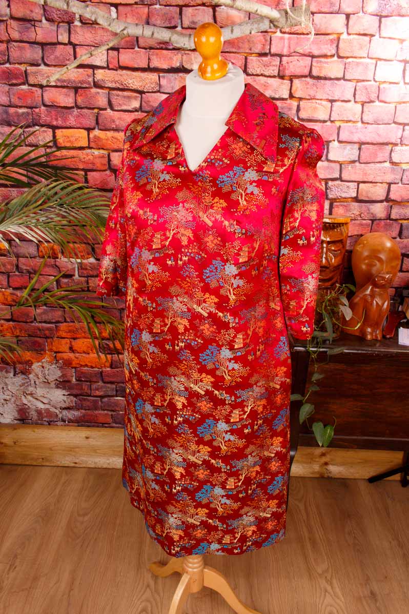 Brokat Etuikleid rot Satin