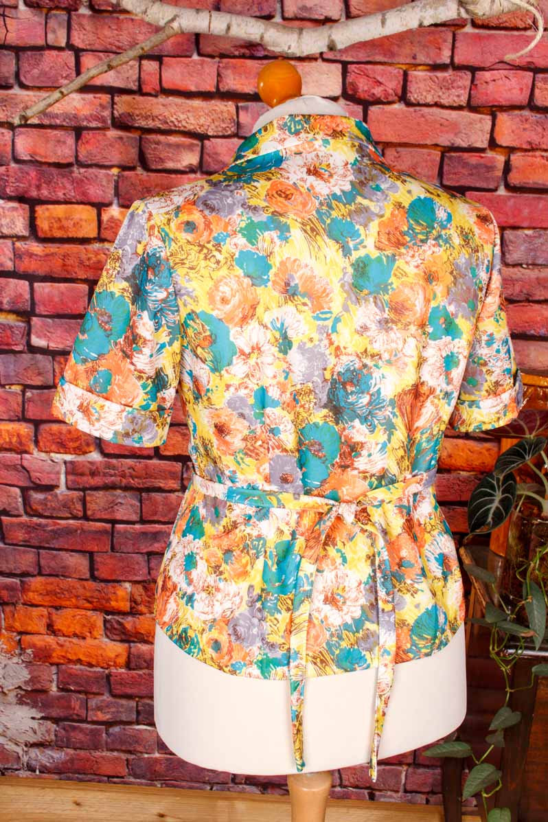70s Bluse bunt Megakragen