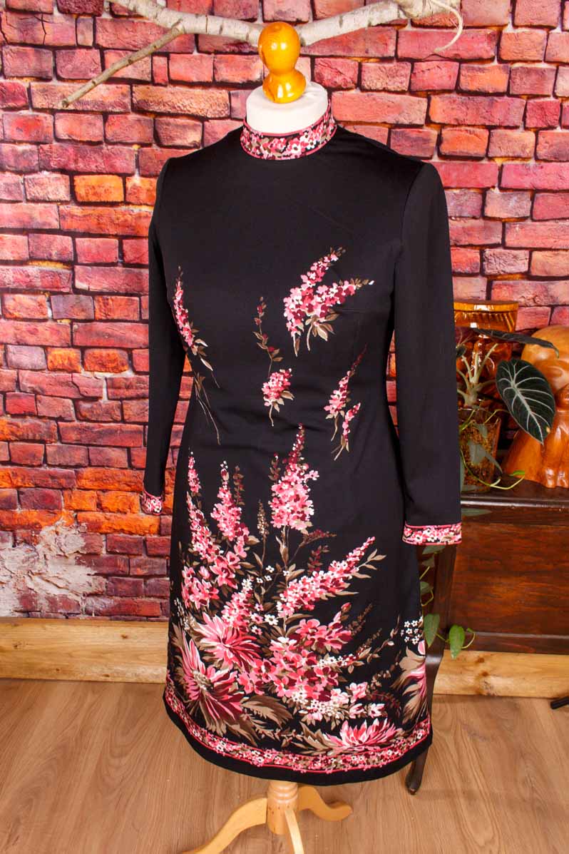 Etuikleid schwarz Pink Blumen