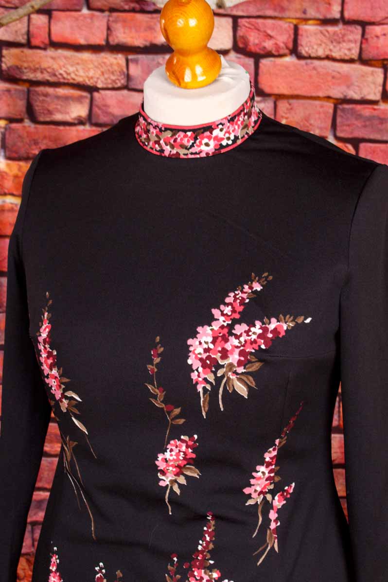 Etuikleid schwarz Pink Blumen