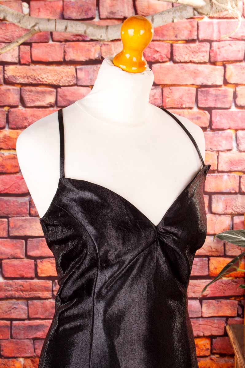 Abendkleid schwarz eng Glanz
