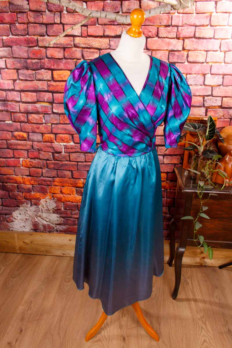 80s Abendkleid türkis lila Brokat