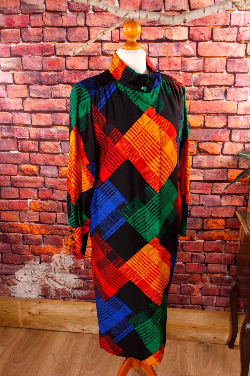 Extravagantes Wollkleid leuchtend bunt PETER HAHN